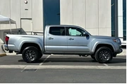 $34900 : Toyota Tacoma 2022 4x4 TRD O thumbnail