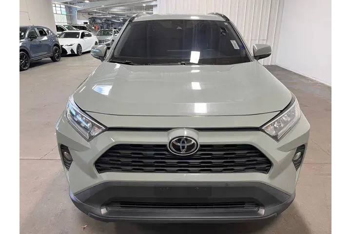$25679 : Toyota RAV4 2021 AWD XLE 4dr image 8
