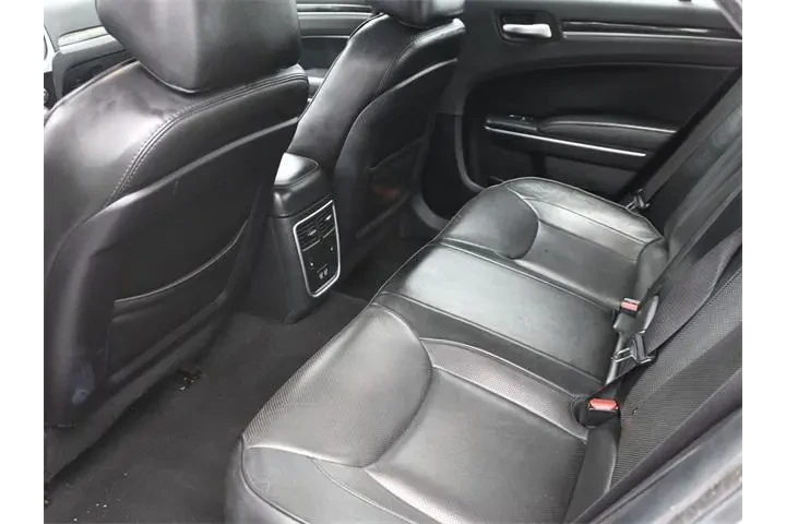 $20869 : Chrysler 300 2020 Limited 4d image 7