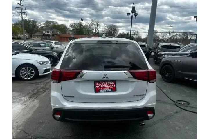 $13995 : 2017 OUTLANDER image 8