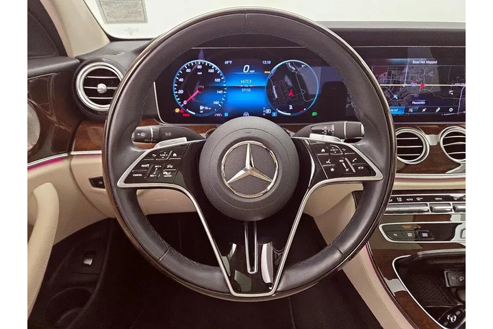 $36998 : Mercedes-Benz E-Class 2023 E image 10