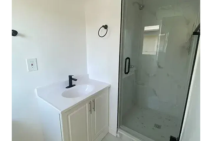 $2100 : Move in Ready✅East Whittier‼️ image 6
