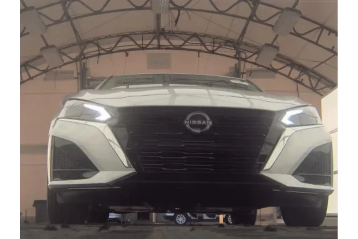 $17490 : Nissan Altima 2024 2.5 SV 4d image 3