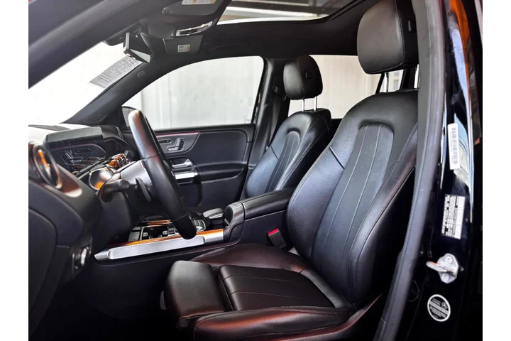 2020 Mercedes-Benz GLB GLB 25 image 7