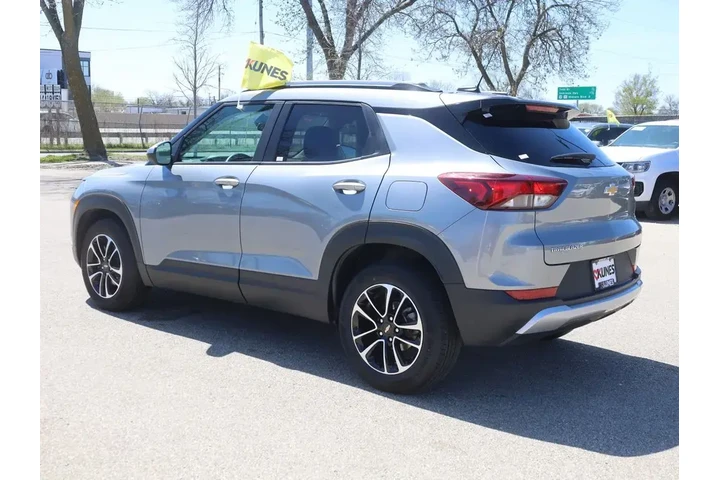 $23177 : Chevrolet Trailblazer 2025 L image 7