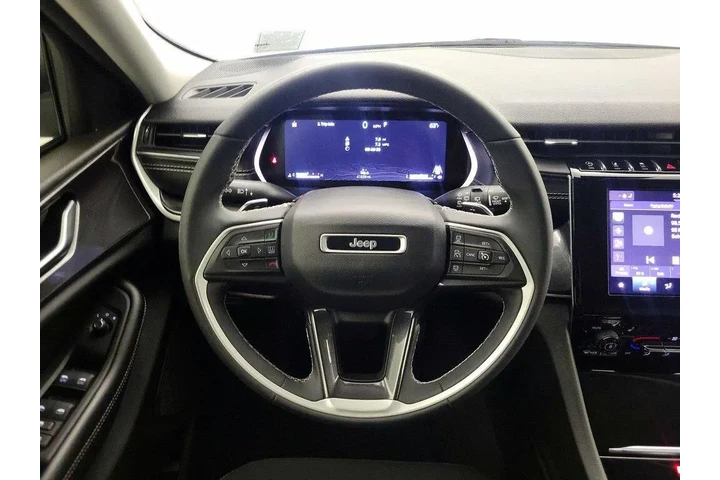 $27998 : Jeep Grand Cherokee 2023 4x4 image 10