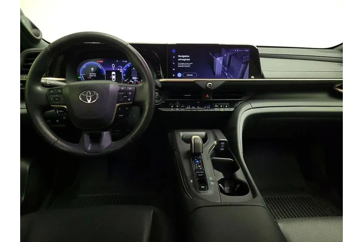 $39998 : Toyota Crown 2023 AWD Limite image 9