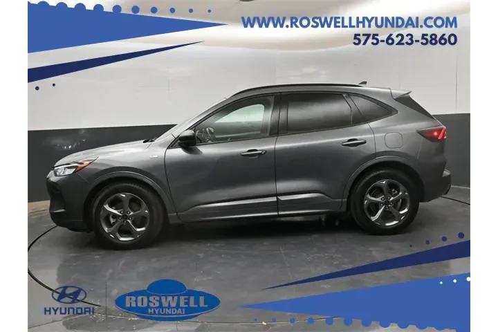 $25670 : Ford Escape 2023 ST-Line 4dr image 5
