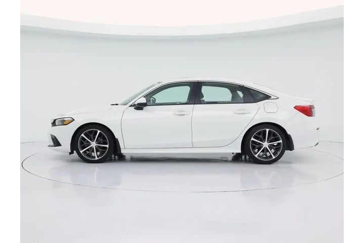 $28998 : Honda Civic 2024 Touring 4dr image 3