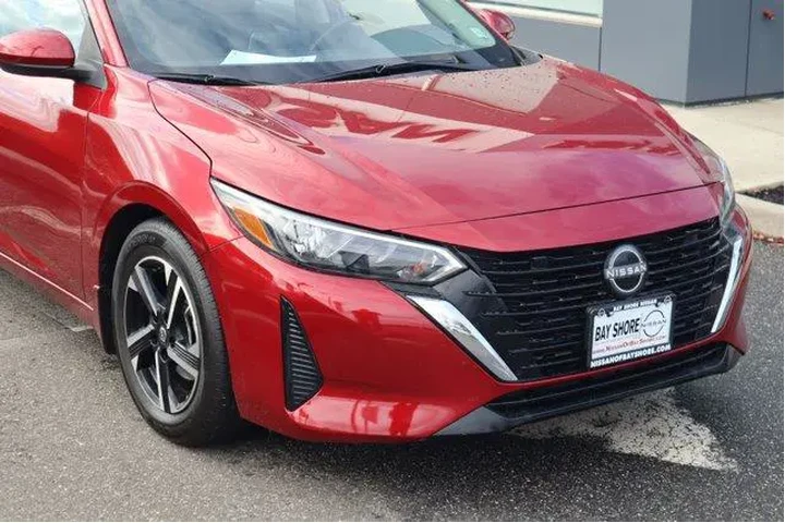 $16922 : Nissan Sentra 2025 SV 4dr Se image 5