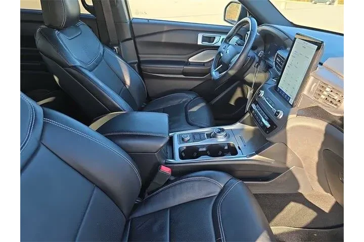 $27794 : Ford Explorer 2020 AWD ST 4d image 10