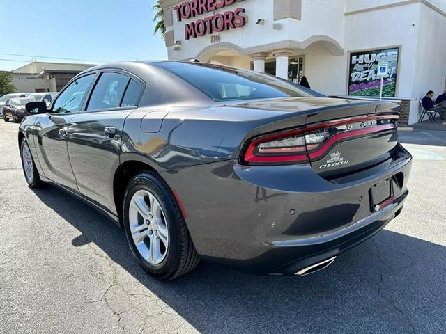 $29995 : Pre-Owned 2022 Charger SXT Se image 8