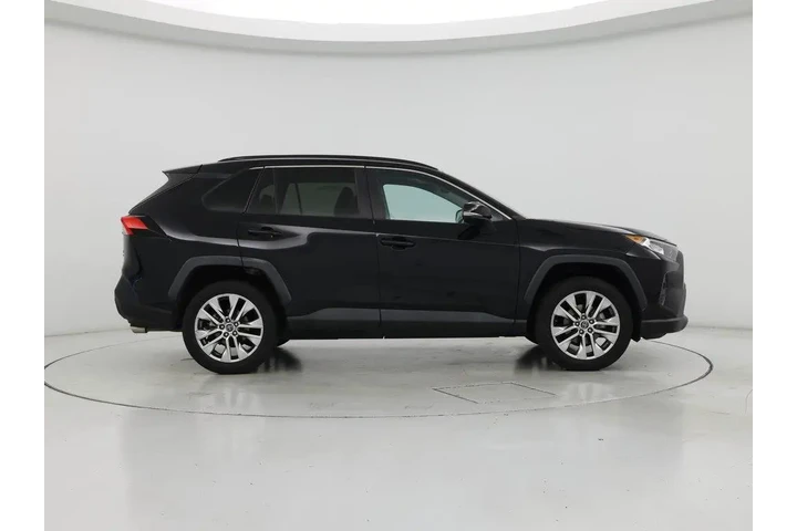$27998 : Toyota RAV4 2020 AWD XLE Pre image 7