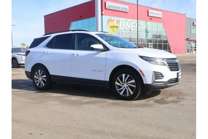 $19577 : Chevrolet Equinox 2022 4x4 L image 2