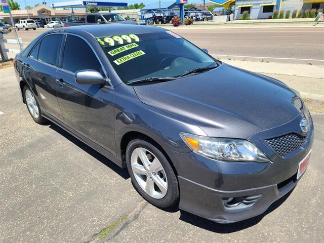 $9999 : 2011 Camry SE Sedan image 1