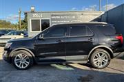 $9850 : 2017 Explorer XLT thumbnail