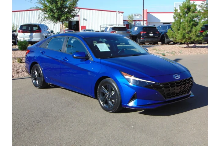 $19821 : 2022 Elantra SEL image 1