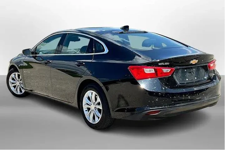 $19591 : Chevrolet Malibu 2023 LT 4dr image 10