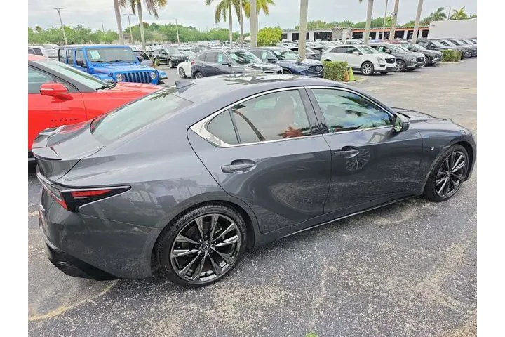 $38790 : Lexus IS 350 2023 F SPORT 4d image 3