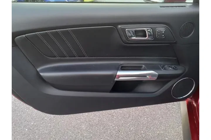 $14900 : Ford Mustang 2016 EcoBoost P image 9