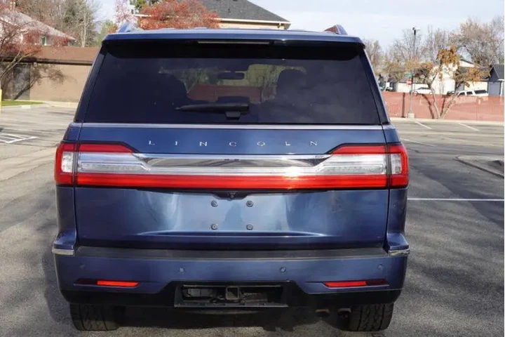 $28108 : 2019 Navigator Select image 8