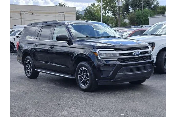 $36995 : Ford Expedition MAX 2022 4x2 image 2