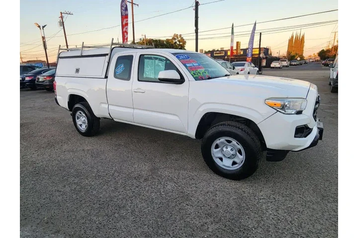 $18599 : 2017 Tacoma SR image 6