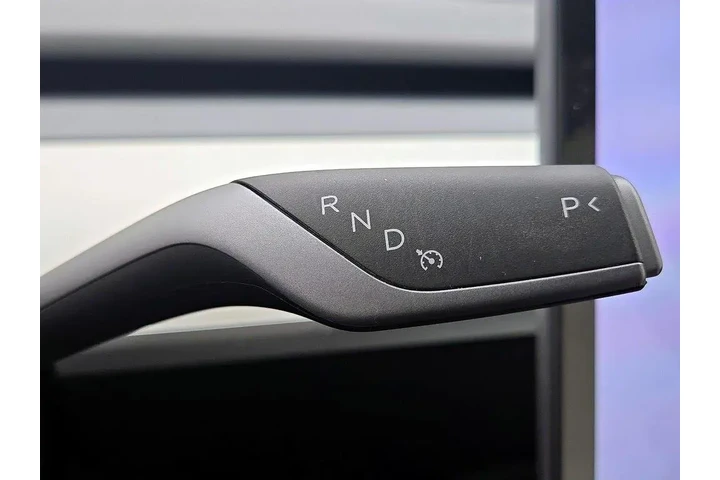 $37998 : Tesla Model Y 2024 AWD Long image 9