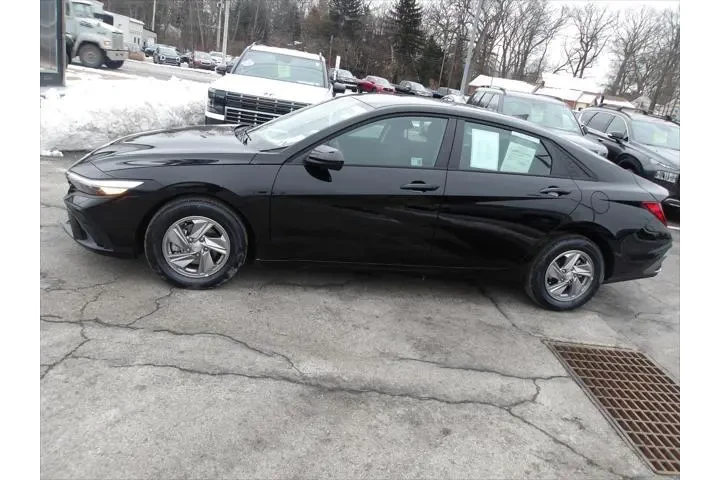 $24005 : Hyundai ELANTRA 2025 SE 4dr image 4