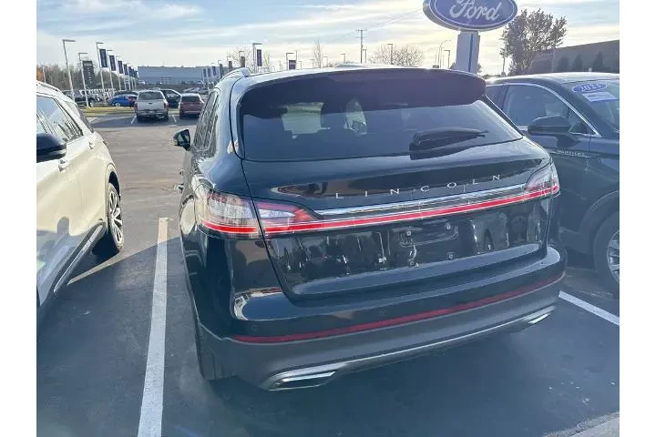 $39090 : Lincoln Nautilus 2022 AWD Re image 7