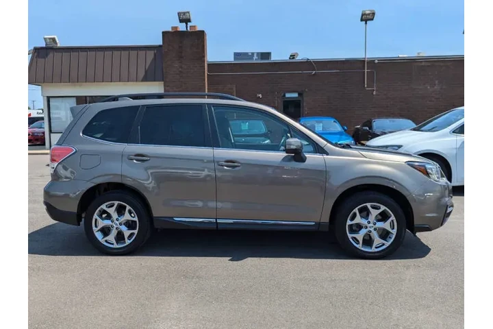 $16492 : 2017 Forester 2.5i Touring image 4