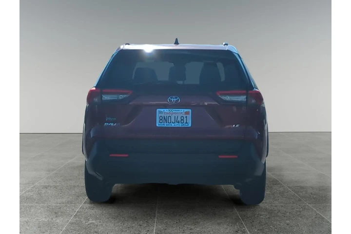$24700 : Toyota RAV4 2020 LE 4dr SUV image 4