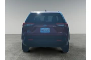 $24700 : Toyota RAV4 2020 LE 4dr SUV thumbnail
