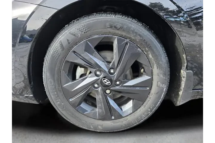 $17266 : Hyundai ELANTRA 2022 SEL 4dr image 10