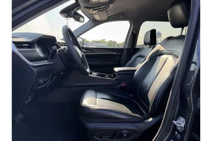 $26994 : Jeep Grand Cherokee L 2023 4 image 4