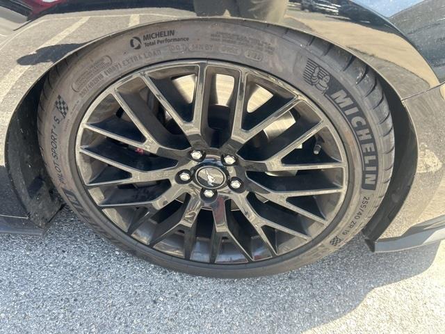 $33998 : PRE-OWNED 2018 FORD MUSTANG GT image 10