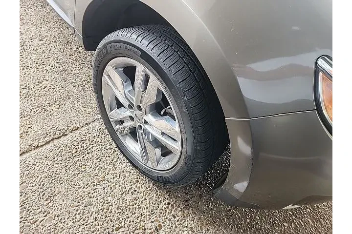 $10590 : Ford Edge 2013 SEL 4dr Cross image 9