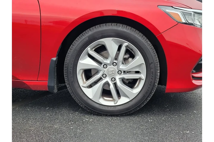 $18697 : Honda Accord 2020 LX 4dr Sed image 10