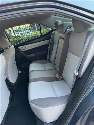 $12500 : Toyota Corolla LE 2019 image 1