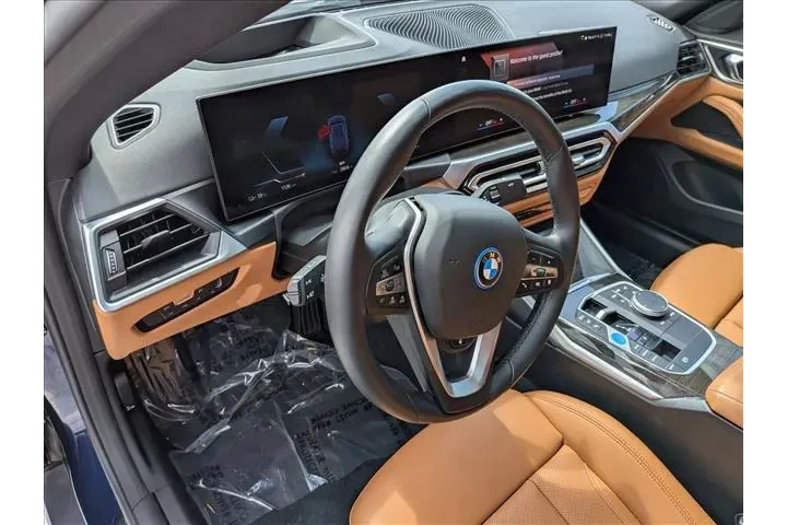 $33473 : BMW i4 2023 eDrive35 Gran Co image 10