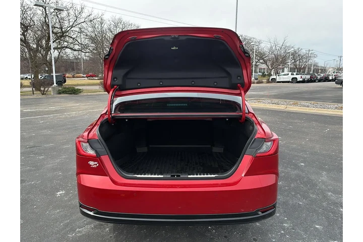 $36653 : 2025 Camry XLE image 6