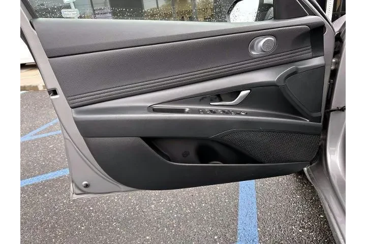 $16999 : Hyundai ELANTRA 2023 SEL 4dr image 8