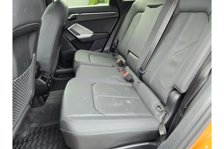 $25750 : Audi Q3 2022 AWD quattro S l image 10