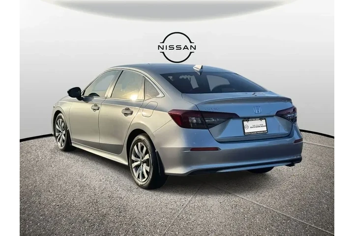 $21985 : Honda Civic 2025 LX 4dr Seda image 8