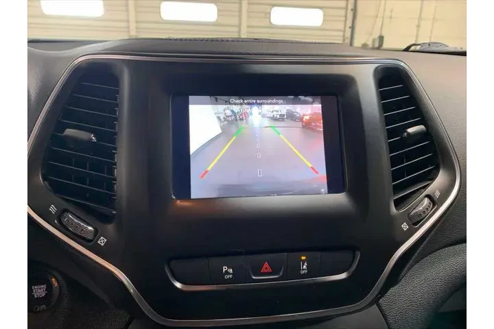 $21990 : Jeep Cherokee 2021 4x4 Latit image 5