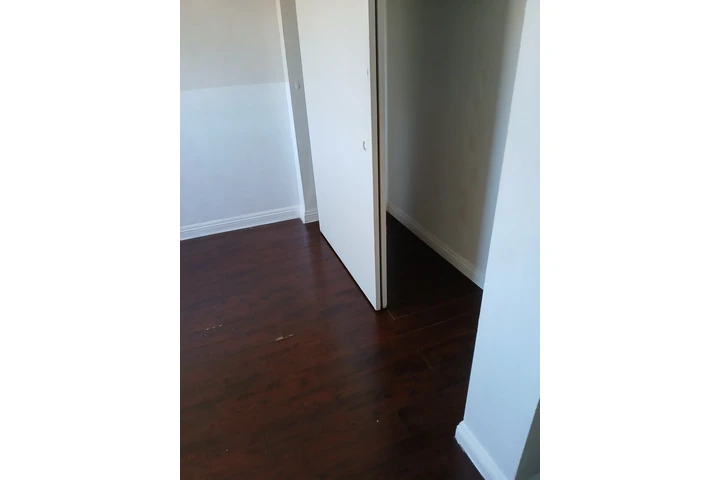 $1150 : Rento un cuarto image 3