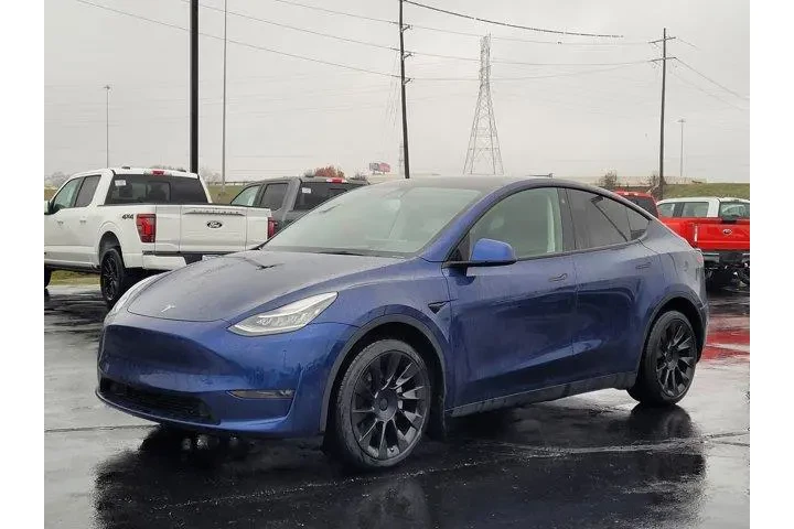 $30397 : Tesla Model Y 2022 AWD Long image 7