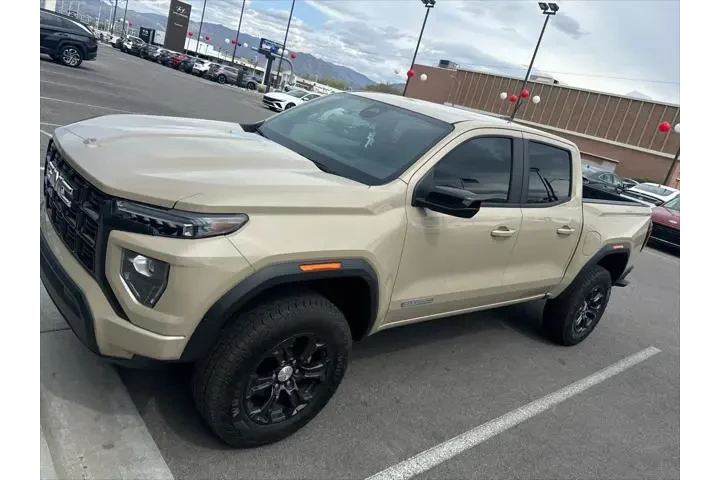 $37990 : GMC Canyon 2023 4x4 Elevatio image 2