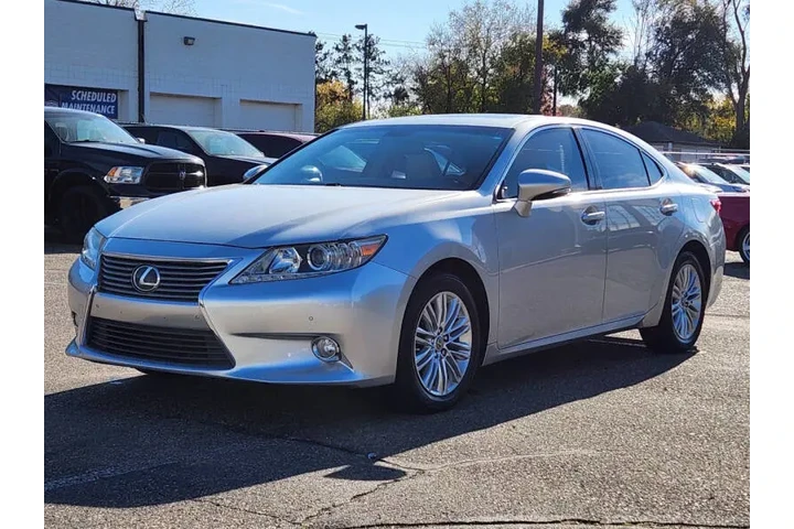 $14572 : 2015 ES 350 image 7