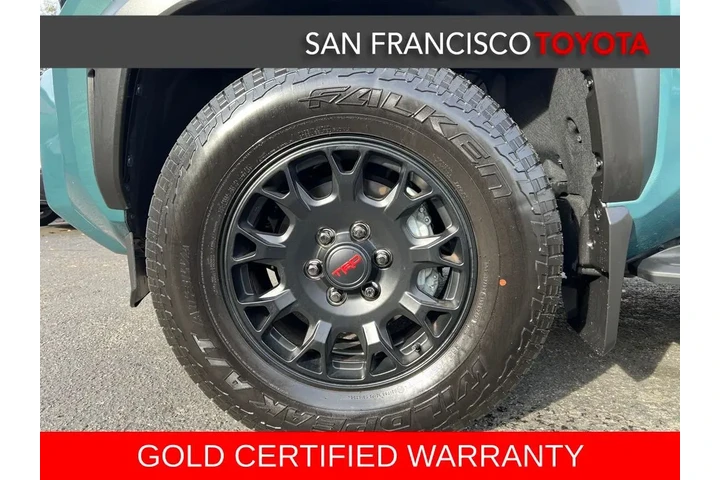$1810 : Gold Certified2025 4Runner TR image 9